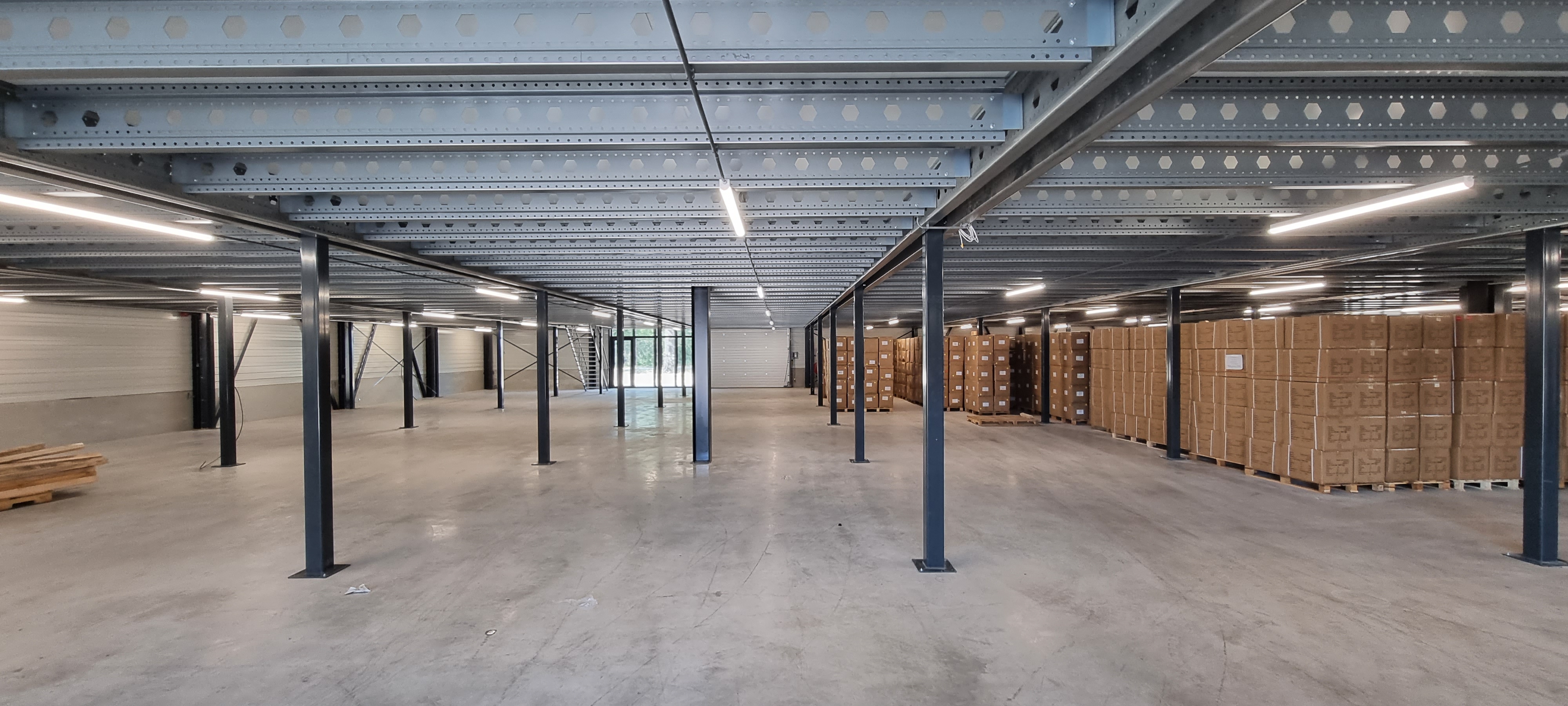 Legbordstellingen voor magazijninrichting